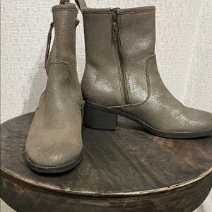 Clarks Women's Ankle Boots in Taupe